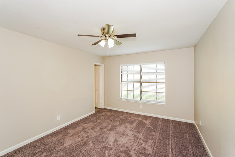 2,240/Mo, 232 Sunset Dr Glenn Heights, TX 75154 Main Bedroom View