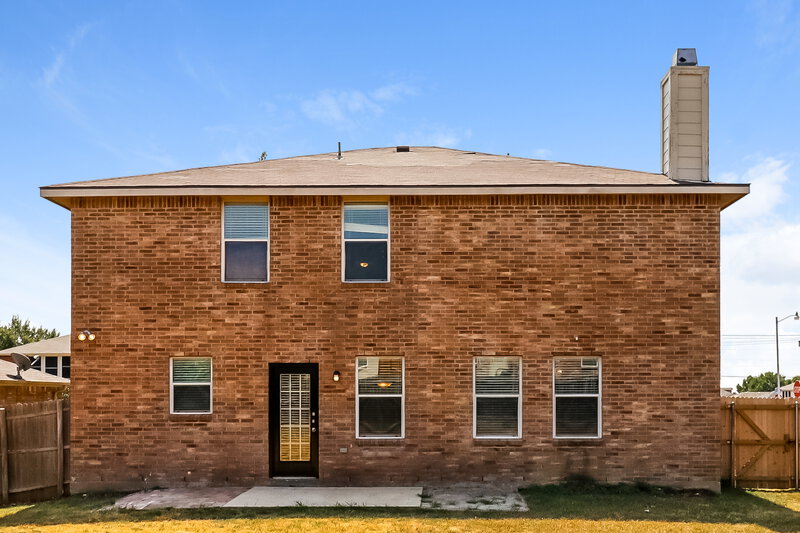 2,485/Mo, 631 Silvertop Rd Arlington, TX 76002 Rear View