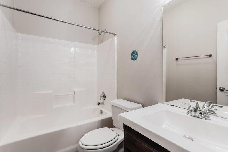 2,415/Mo, 1400 Zanna Grace Way Haslet, TX 76052 Bathroom View