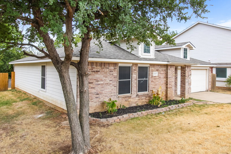 2,455/Mo, 3217 Anysa Ln Denton, TX 76209 Front View