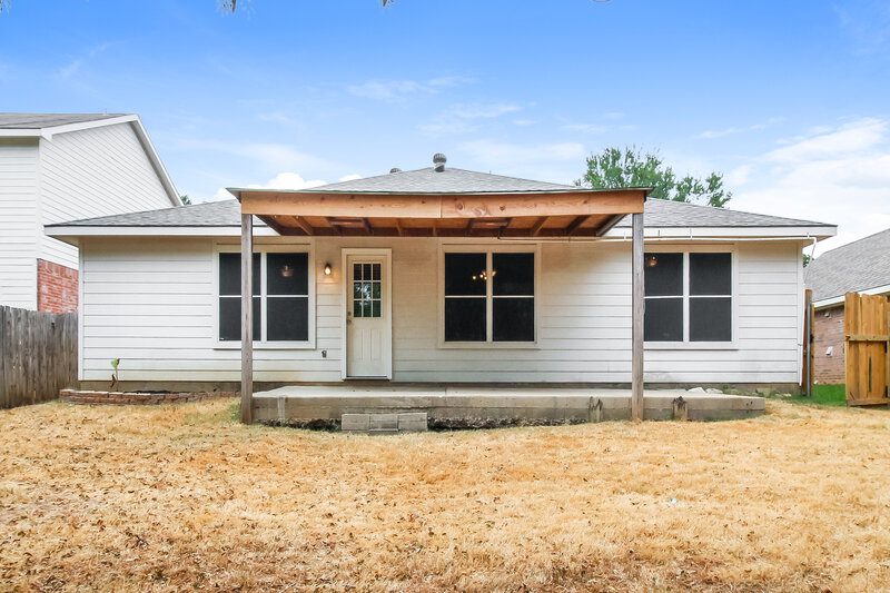 2,455/Mo, 3217 Anysa Ln Denton, TX 76209 Rear View 2