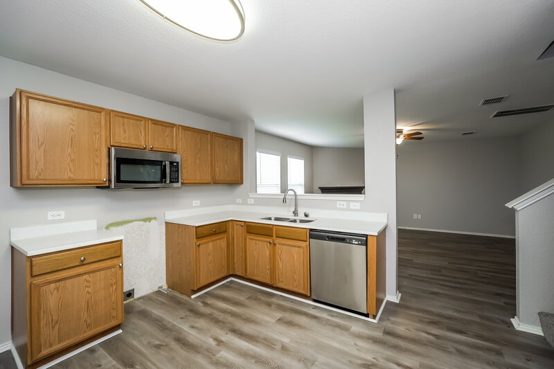 2,060/Mo, 14024 Sand Hills Dr Haslet, TX 76052 Kitchen View 2