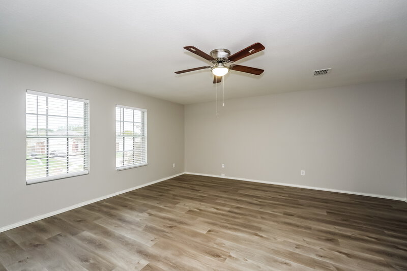 2,060/Mo, 14024 Sand Hills Dr Haslet, TX 76052 Den View