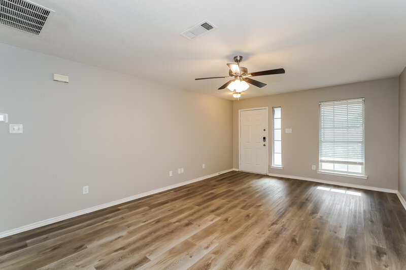 1,985/Mo, 1405 Pochard Dr Sanger, TX 76266 Living Room View