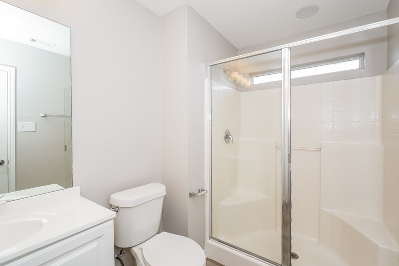 1,985/Mo, 1405 Pochard Dr Sanger, TX 76266 Main Bathroom View