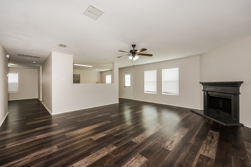 2,395/Mo, 1205 Saltgrass Dr Crowley, TX 76036 Living Room View