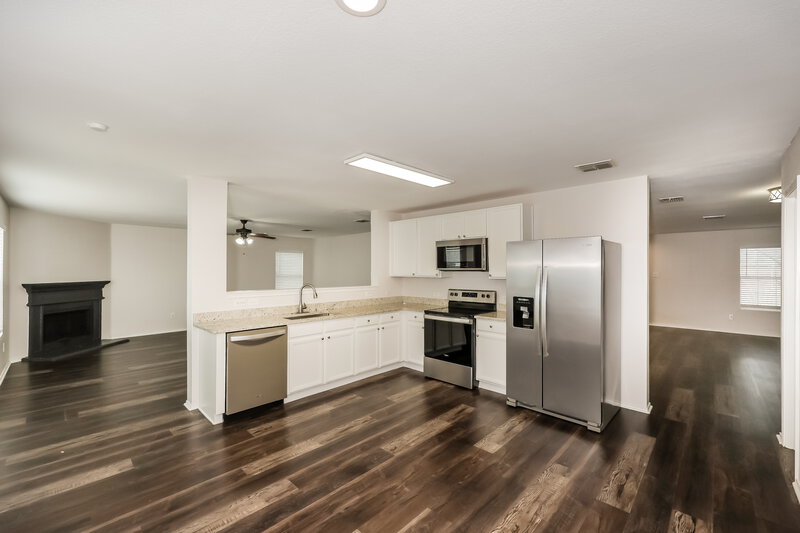 2,395/Mo, 1205 Saltgrass Dr Crowley, TX 76036 Kitchen View