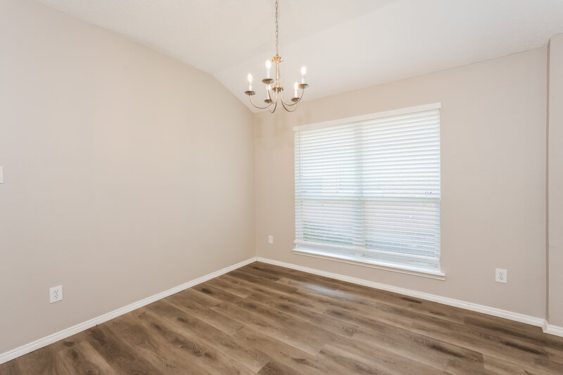 2,250/Mo, 604 Horseshoe Ct Desoto, TX 75115 Dining Room View