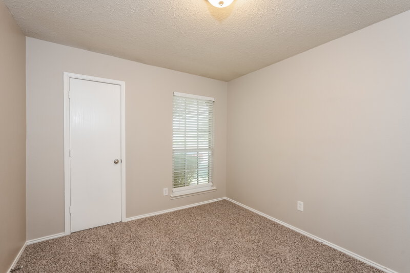 2,250/Mo, 604 Horseshoe Ct Desoto, TX 75115 Bedroom View