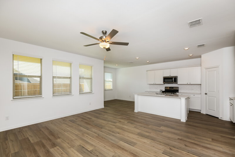 2,385/Mo, 941 Rusty Spur Ln Fort Worth, TX 76052 Living Room View