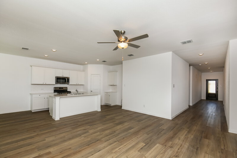 2,385/Mo, 941 Rusty Spur Ln Fort Worth, TX 76052 Living Room View 2