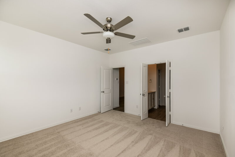 2,385/Mo, 941 Rusty Spur Ln Fort Worth, TX 76052 Main Bedroom View