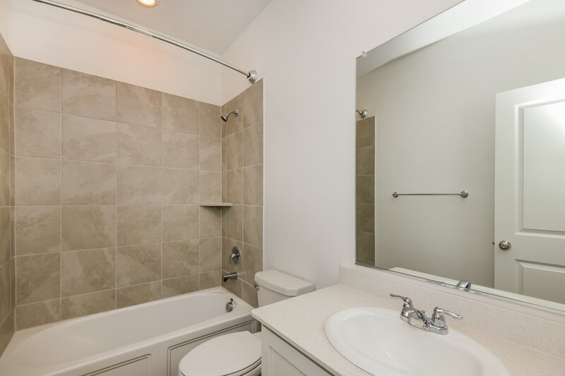2,385/Mo, 941 Rusty Spur Ln Fort Worth, TX 76052 Bathroom View