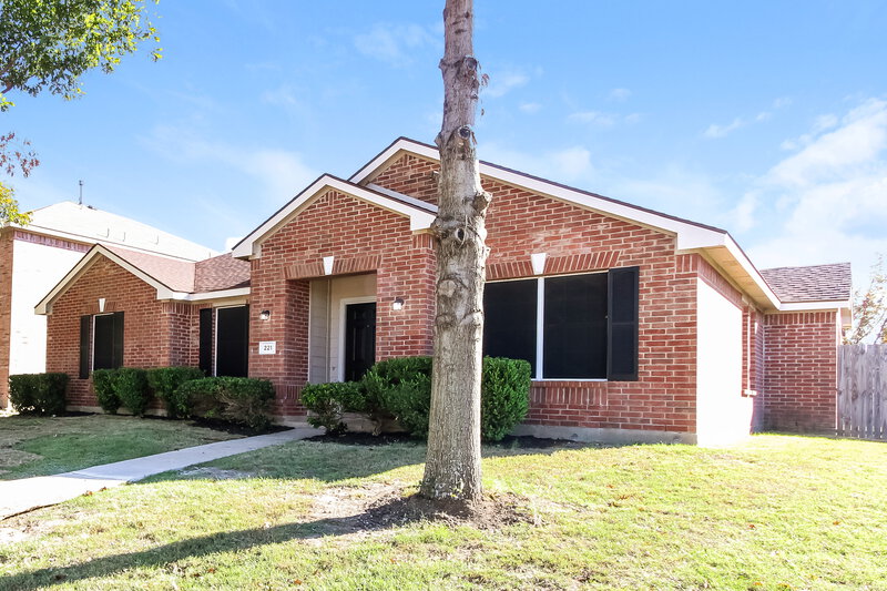 3,440/Mo, 221 Williams St Cedar Hill, TX 75104 Front View