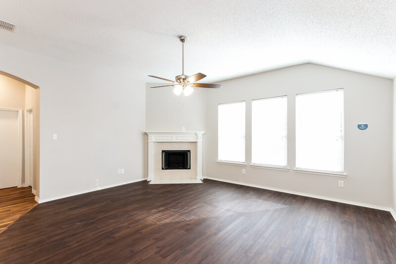 3,440/Mo, 221 Williams St Cedar Hill, TX 75104 Living Room View