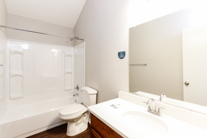 3,440/Mo, 221 Williams St Cedar Hill, TX 75104 Bathroom View