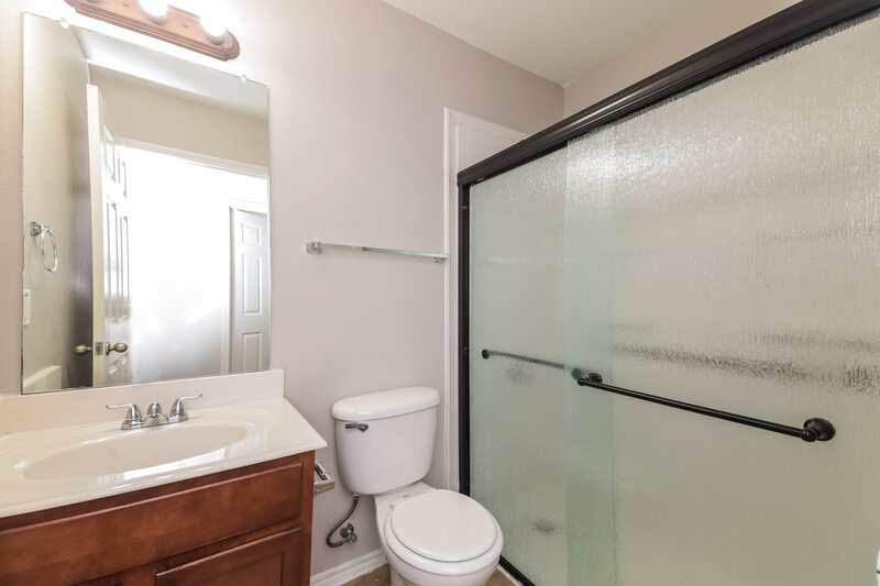 2,195/Mo, 526 Silver Leaf Dr Fate, TX 75087 Bathroom View