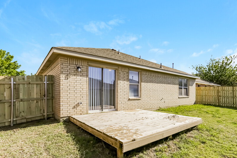 2,240/Mo, 904 Simi Dr Arlington, TX 76001 Rear View