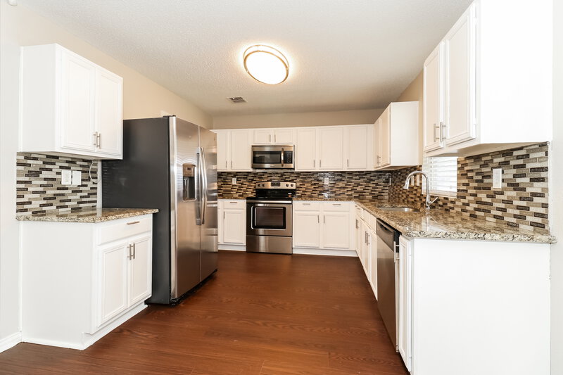 2,730/Mo, 6151 Delollis Dr Grand Prairie, TX 75052 Kitchen View