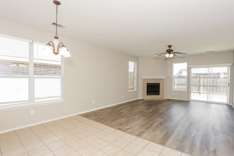 2,235/Mo, 7633 Hollow Forest Dr Fort Worth, TX 76123 Living Room View 3