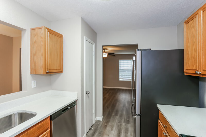 1,690/Mo, 3148 Heritage Ln Forest Hill, TX 76140 Kitchen View