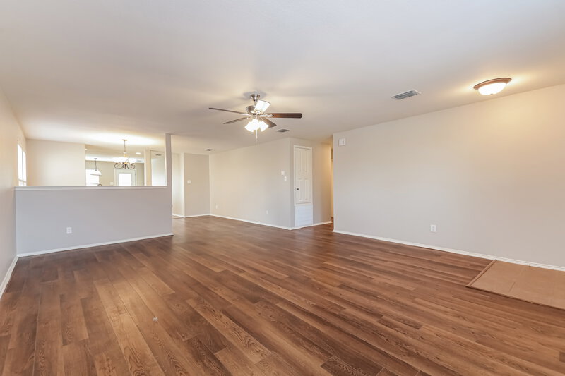 2,075/Mo, 520 Azalea Dr Fate, TX 75087 Living Room View 2
