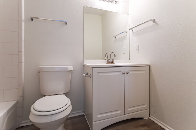 2,010/Mo, 1125 Springcreek Dr Denton, TX 76210 Bathroom View