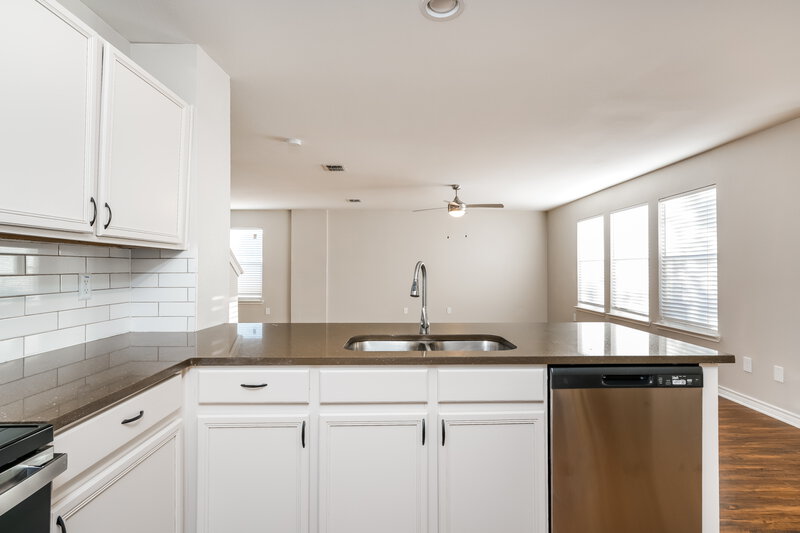 2,670/Mo, 1331 Flagstone Cedar Hill, TX 75104 Kitchen View 2