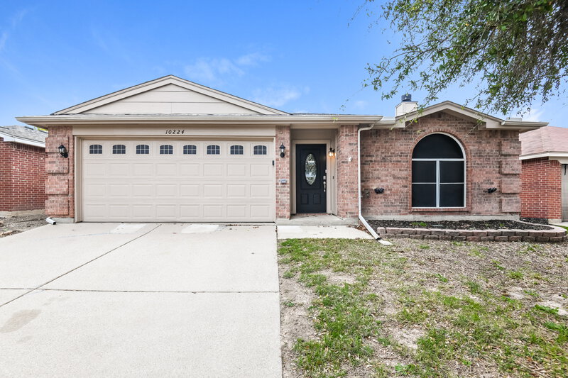 2,005/Mo, 10224 Dawson Trl Fort Worth, TX 76108 External View