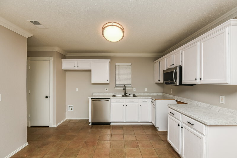 2,005/Mo, 10224 Dawson Trl Fort Worth, TX 76108 Kitchen View 2