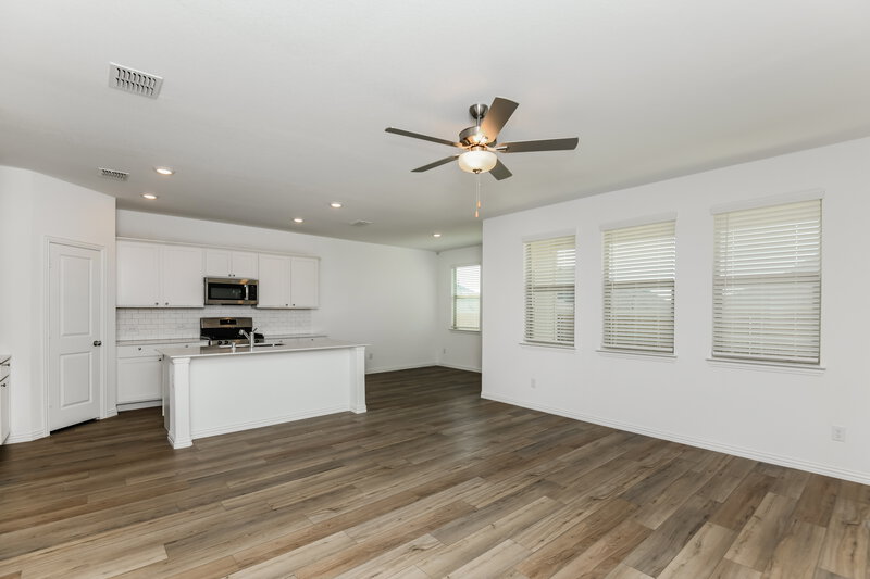 2,280/Mo, 937 Rusty Spur Ln Fort Worth, TX 76052 Living Room View 2