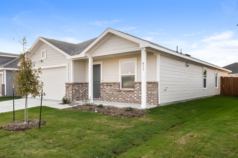 2,070/Mo, 411 Deerbrook Street Princeton, TX 75407 Front View 2