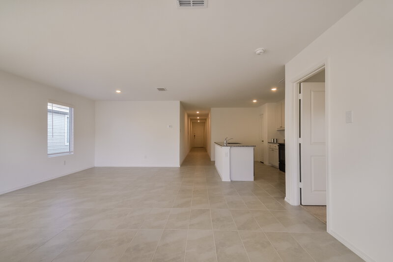 2,070/Mo, 411 Deerbrook Street Princeton, TX 75407 Living Room View 2