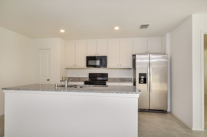 2,070/Mo, 411 Deerbrook Street Princeton, TX 75407 Kitchen View
