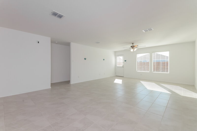 1,950/Mo, 311 Deerbrook Street Princeton, TX 75407 Living Room View