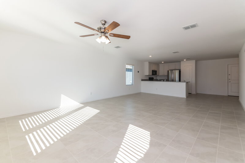 1,950/Mo, 311 Deerbrook Street Princeton, TX 75407 Living Room View 2