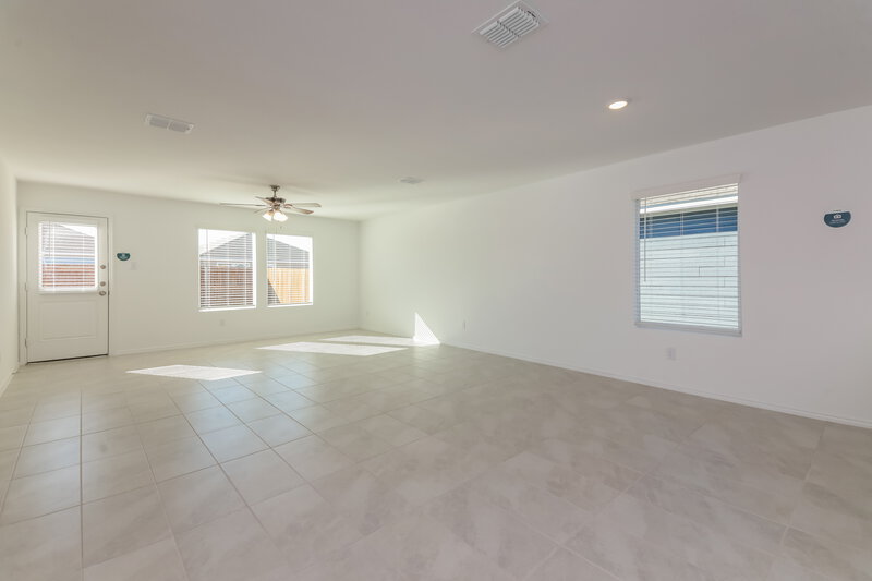 1,950/Mo, 311 Deerbrook Street Princeton, TX 75407 Dining Room View