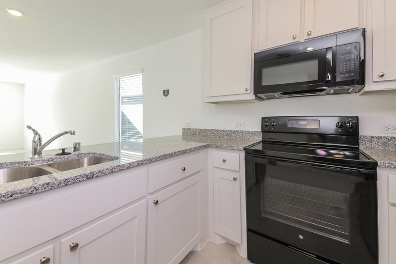 1,950/Mo, 311 Deerbrook Street Princeton, TX 75407 Kitchen View 2