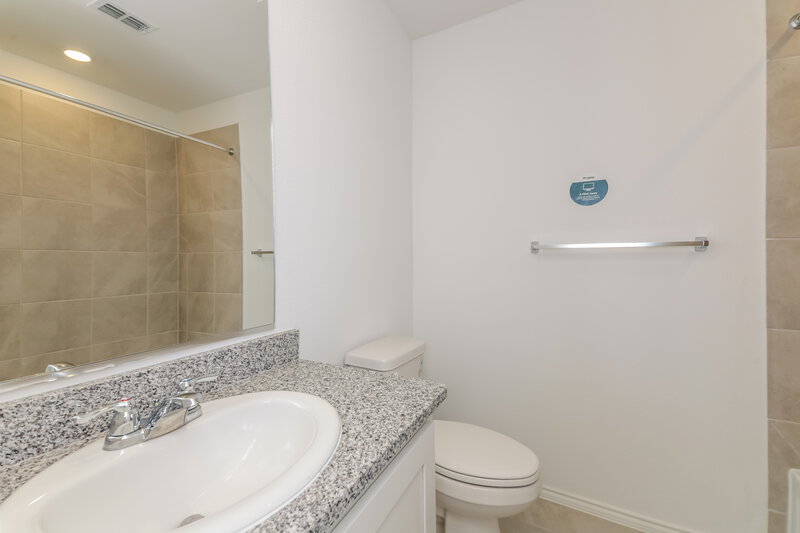 1,950/Mo, 311 Deerbrook Street Princeton, TX 75407 Bathroom View