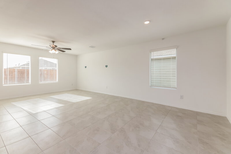 2,130/Mo, 315 Deerbrook Street Princeton, TX 75407 Dining Room View 2