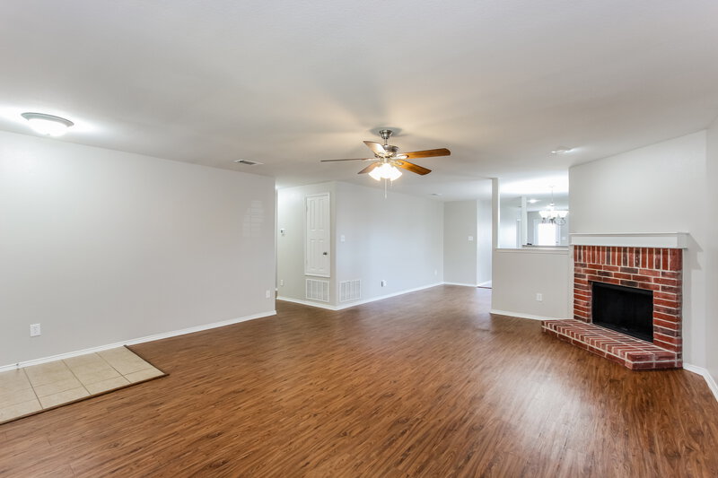 3,000/Mo, 314 Coneflower Dr Fate, TX 75087 Living Room View 2