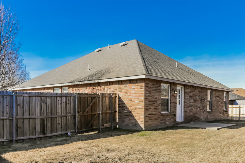 2,065/Mo, 900 Windflower Dr Fate, TX 75087 Rear View