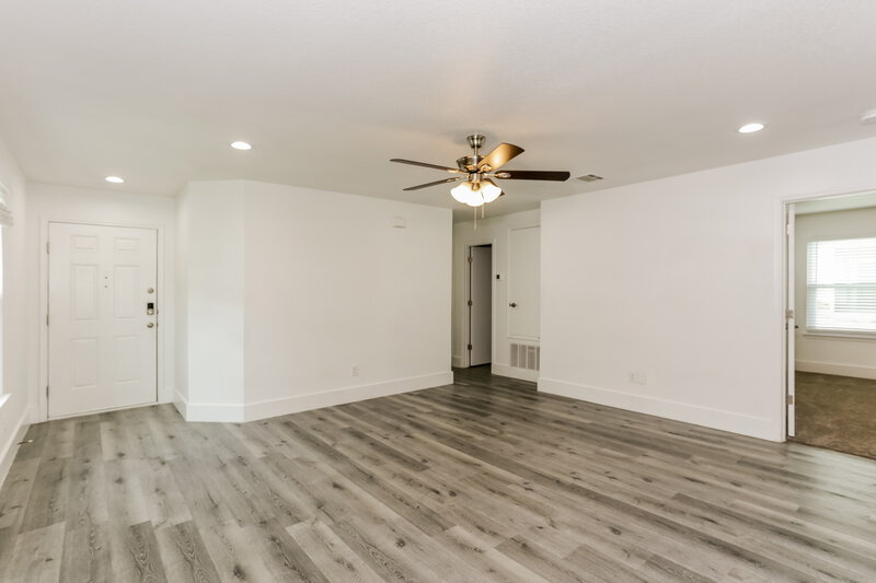 1,775/Mo, 1725 Vineridge Ln Burleson, TX 76028 Living Room View