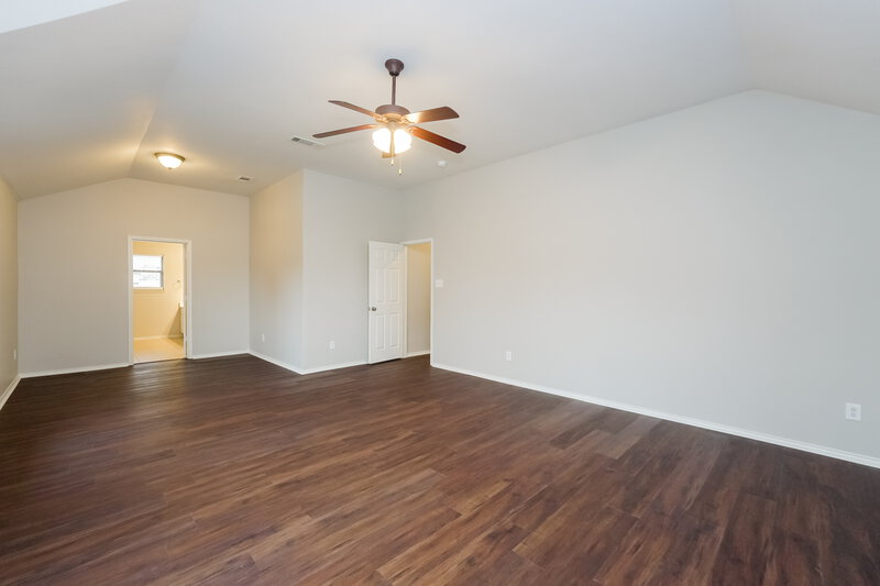2,725/Mo, 1105 Hickory Bend Ln Fort Worth, TX 76108 Main Bedroom View 2