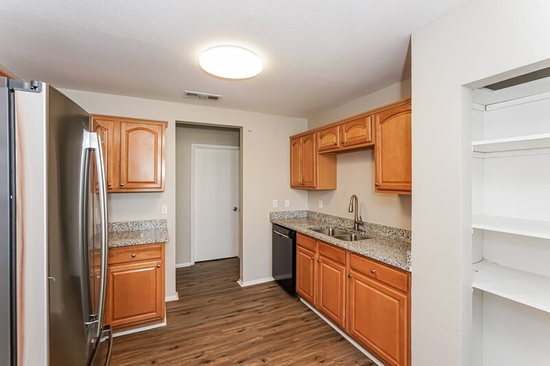 2,275/Mo, 1402 Lamesa Cir Midlothian, TX 76065 Kitchen View 2