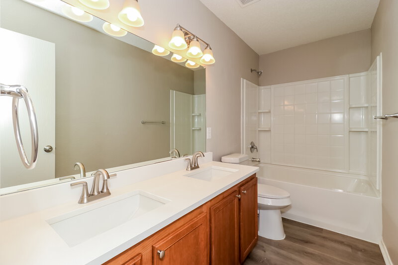 2,420/Mo, 3956 Irish Setter Dr Fort Worth, TX 76123 Bathroom View