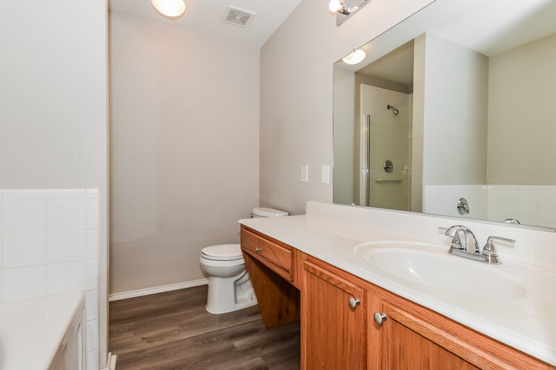 1,835/Mo, 2007 Wildwood Dr Forney, TX 75126 Main Bathroom View