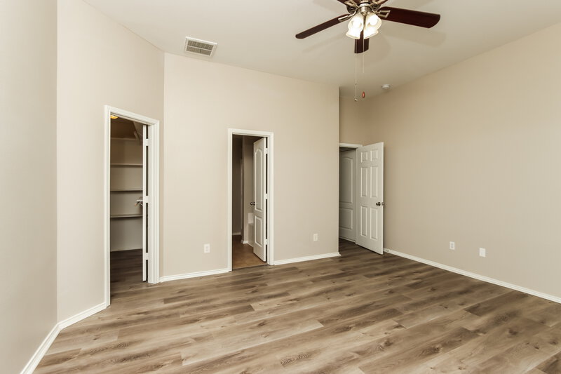 2,390/Mo, 1846 Shanna Dr Lancaster, TX 75134 Main Bedroom View