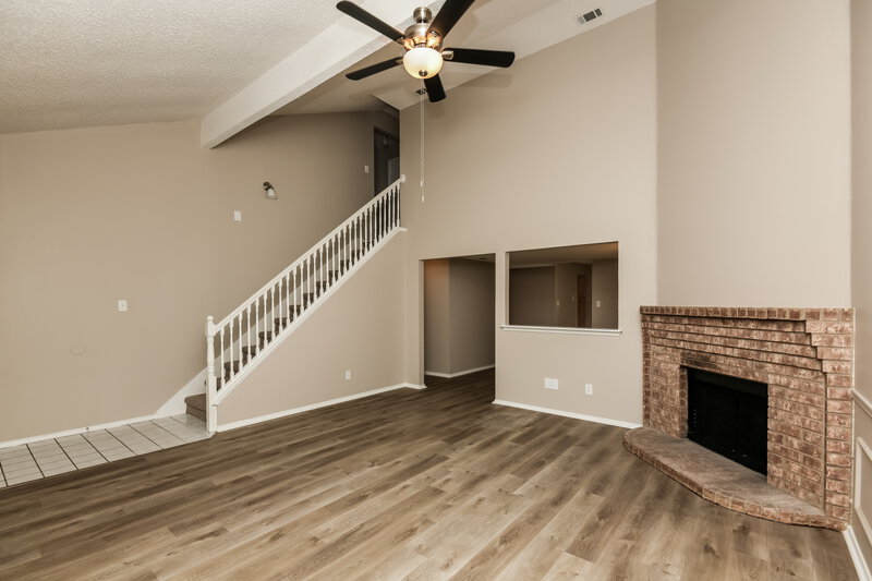 2,140/Mo, 7113 Royal Oak Dr Benbrook, TX 76126 Living Room View