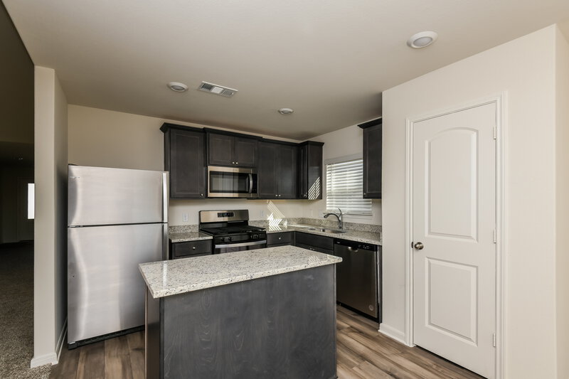 2,130/Mo, 1332 Redpine Dr Fort Worth, TX 76140 Kitchen View 3